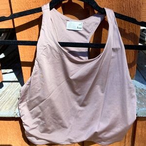 Aritzia Wilfred crop